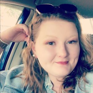 Meet your Posher, Lydia